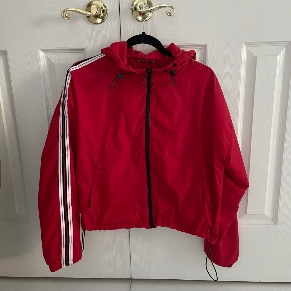 ❤️ Garage Wind Breaker ❤️ - Picture 2 of 5